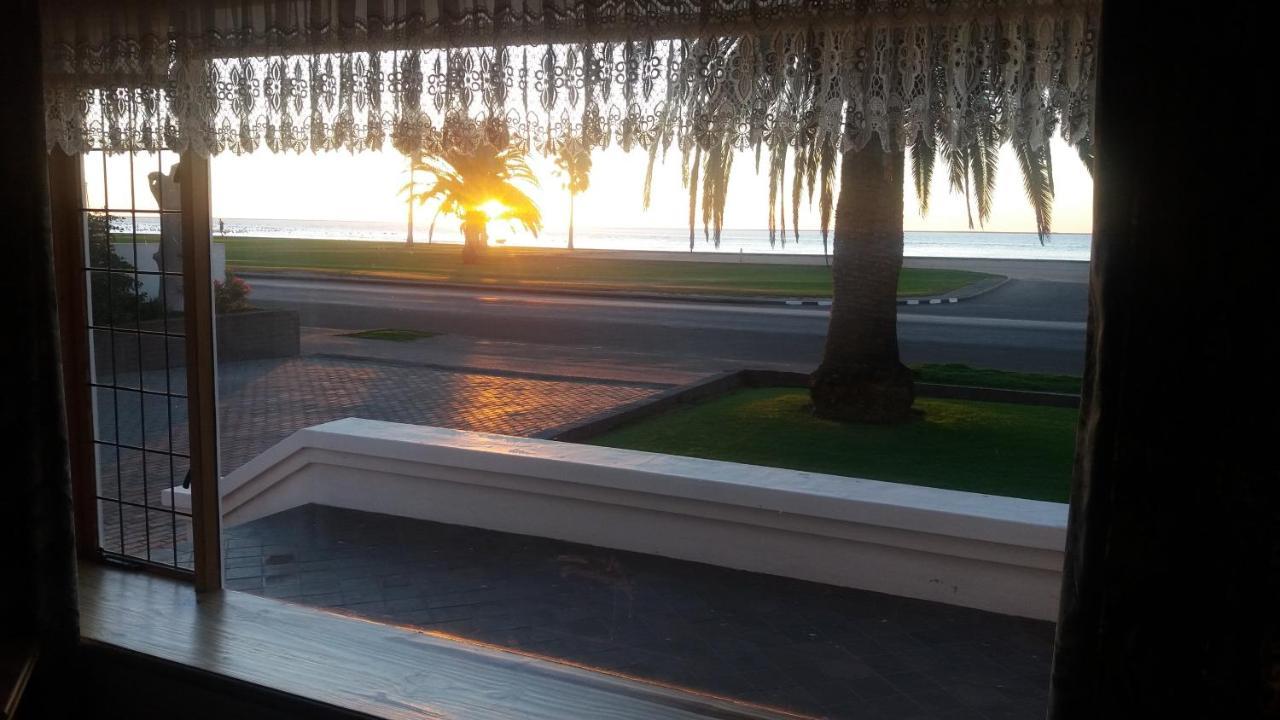 Haus Schaaf B&B Walvis Bay Ngoại thất bức ảnh